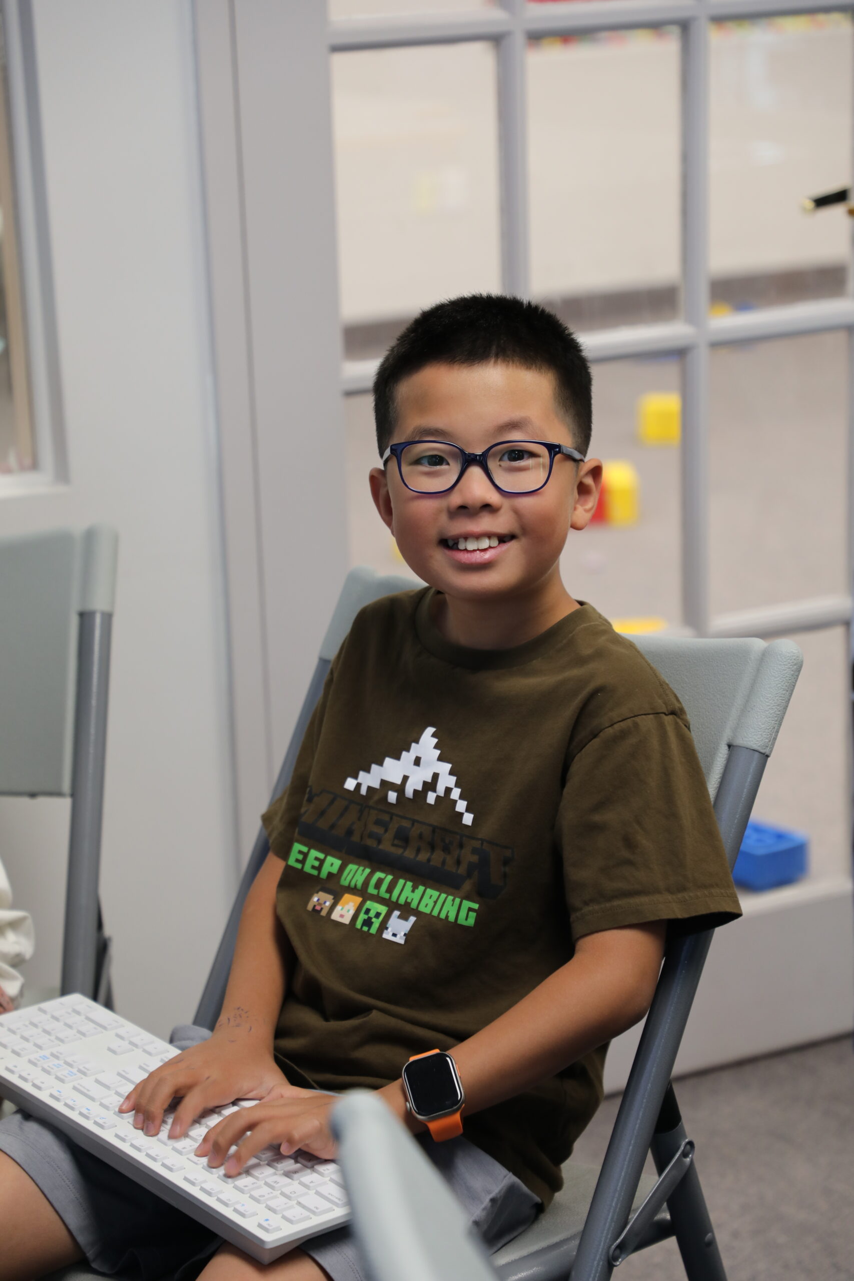 Kids building robotics projects at Brixel robotics summer camp Richmond Hill